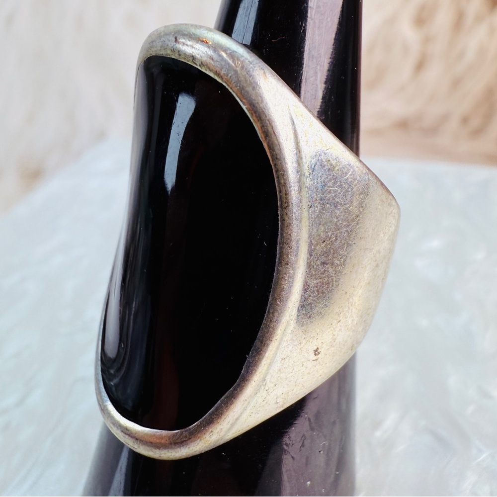 Silvertone Black Oval Oblong Statement Ring Sz 7.5 - image 3